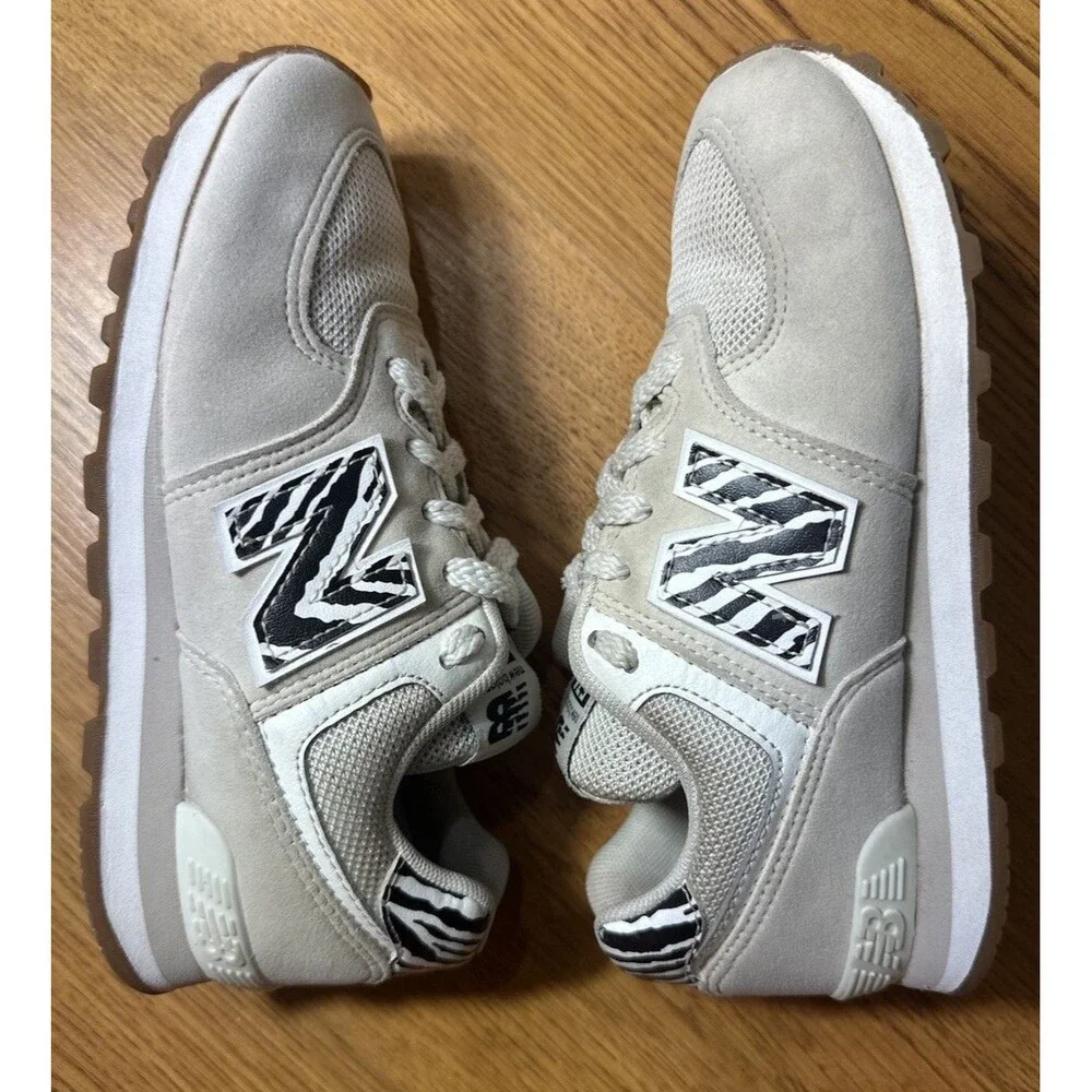 New Balance 574 Sea Salt Zebra Youth Kids‎ Sneaker Size 1.5 Suede EVA Technology